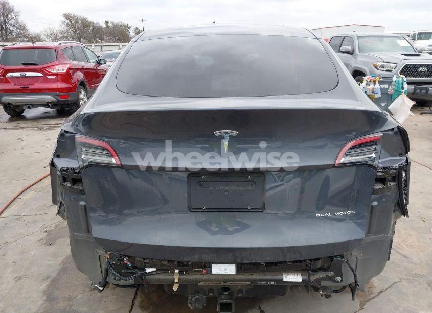 Photo 6 of 2021 Tesla Model Y LONG RANGE DUAL MOTOR ALL-WHEEL DRIVE (VIN 5YJYGDEE5MF199919)