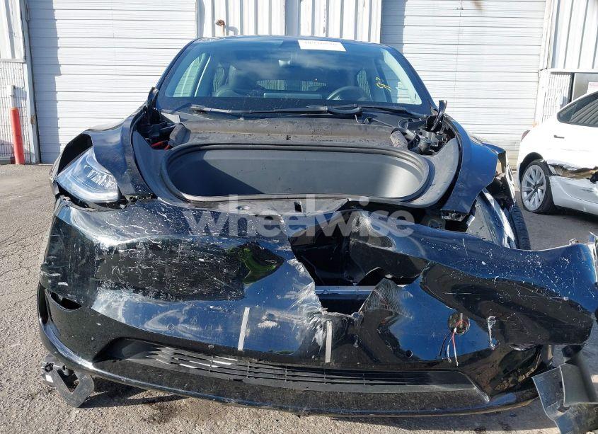 Photo 6 of 2021 Tesla Model Y LONG RANGE DUAL MOTOR ALL-WHEEL DRIVE (VIN 5YJYGDEE5MF232837)