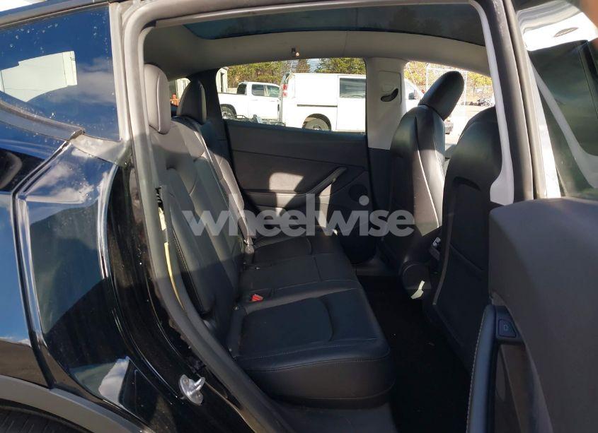 Photo 8 of 2021 Tesla Model Y LONG RANGE DUAL MOTOR ALL-WHEEL DRIVE (VIN 5YJYGDEE5MF232837)