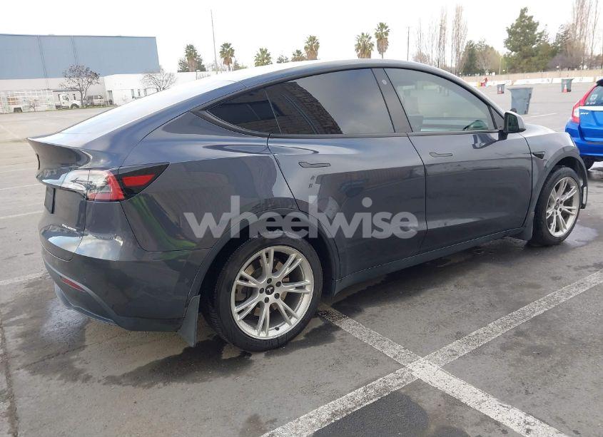 Photo 4 of 2021 Tesla Model Y LONG RANGE DUAL MOTOR ALL-WHEEL DRIVE (VIN 5YJYGDEE5MF240579)
