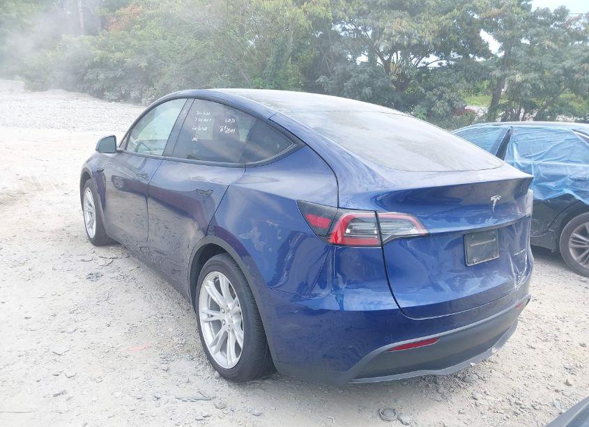 Photo 3 of 2021 Tesla Model Y LONG RANGE DUAL MOTOR ALL-WHEEL DRIVE (VIN 5YJYGDEE5MF280239)