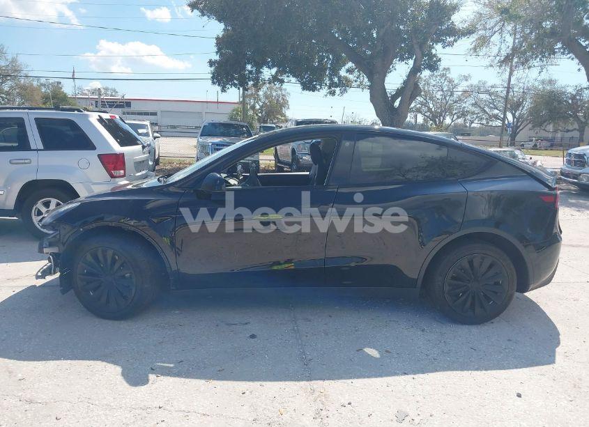 Photo 15 of 2021 Tesla Model Y LONG RANGE DUAL MOTOR ALL-WHEEL DRIVE (VIN 5YJYGDEE5MF286199)
