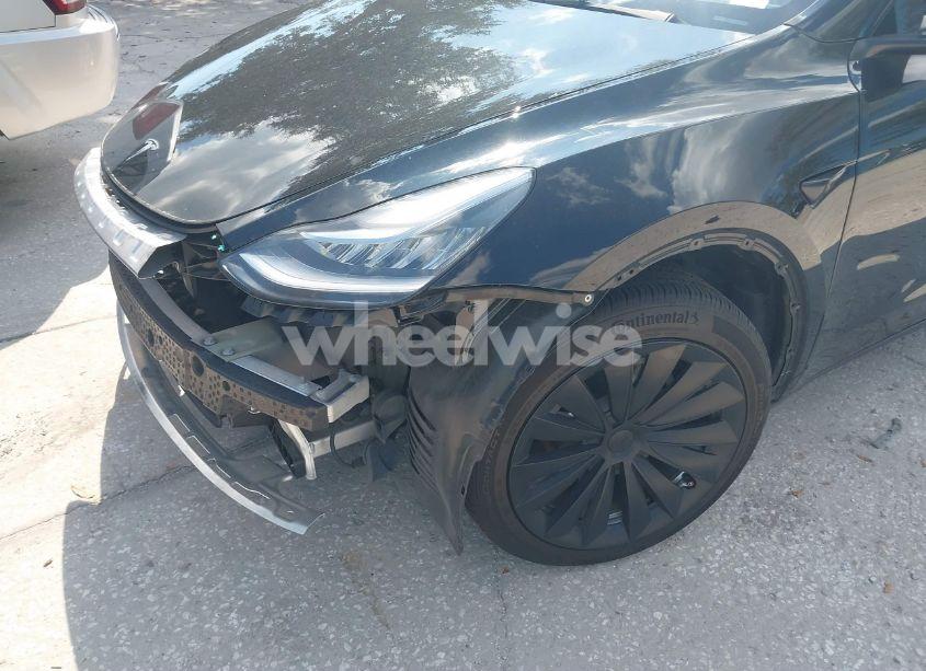 Photo 21 of 2021 Tesla Model Y LONG RANGE DUAL MOTOR ALL-WHEEL DRIVE (VIN 5YJYGDEE5MF286199)