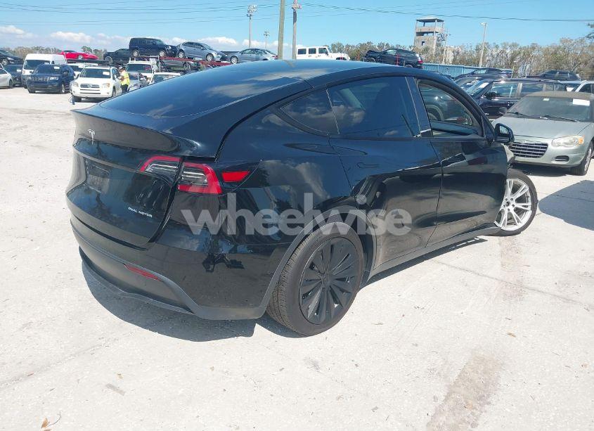 Photo 4 of 2021 Tesla Model Y LONG RANGE DUAL MOTOR ALL-WHEEL DRIVE (VIN 5YJYGDEE5MF286199)