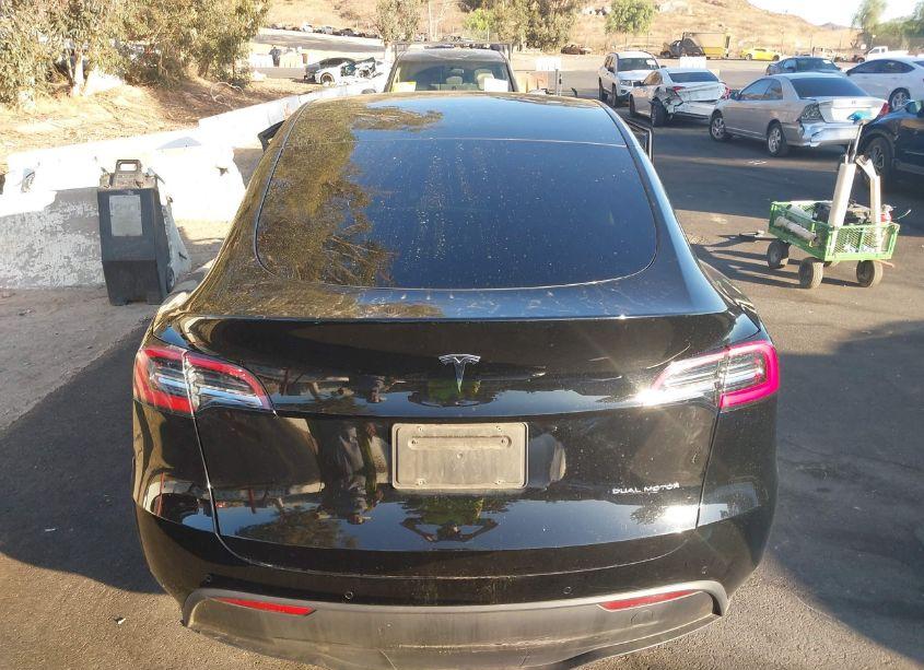 Photo 15 of 2021 Tesla Model Y LONG RANGE DUAL MOTOR ALL-WHEEL DRIVE (VIN 5YJYGDEE6MF087257)