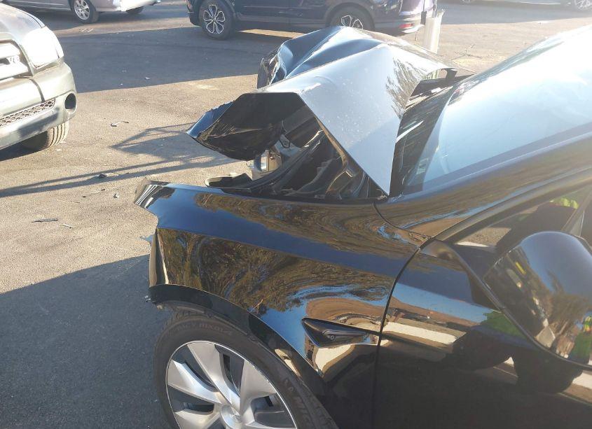 Photo 21 of 2021 Tesla Model Y LONG RANGE DUAL MOTOR ALL-WHEEL DRIVE (VIN 5YJYGDEE6MF087257)