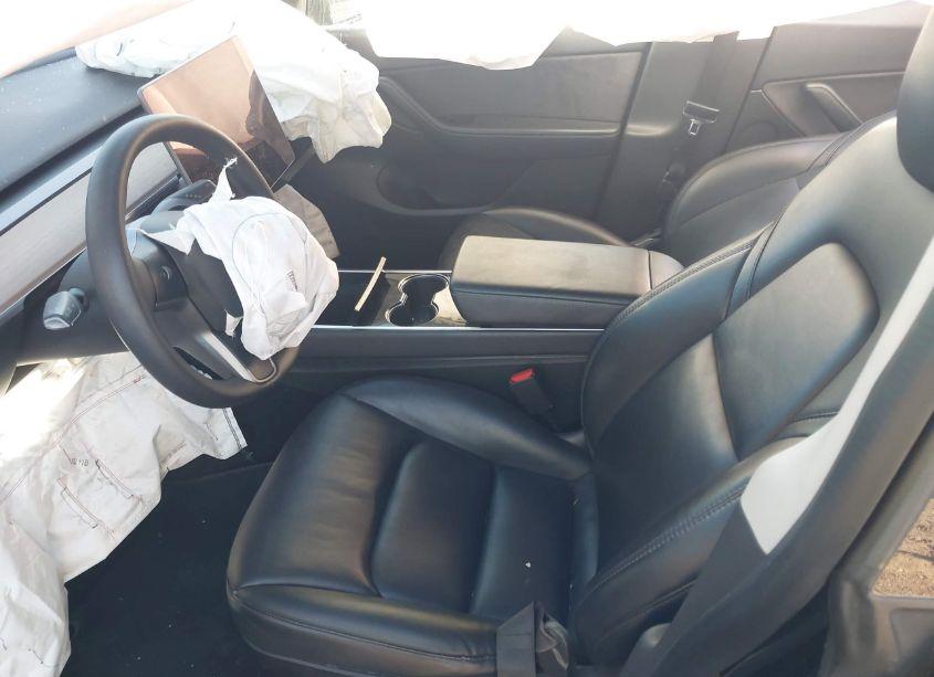 Photo 5 of 2021 Tesla Model Y LONG RANGE DUAL MOTOR ALL-WHEEL DRIVE (VIN 5YJYGDEE6MF087257)