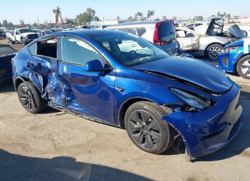 Photo 13 of 2021 Tesla Model Y LONG RANGE DUAL MOTOR ALL-WHEEL DRIVE (VIN 5YJYGDEE6MF091762)