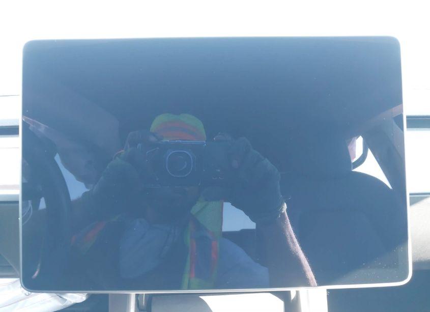 Photo 15 of 2021 Tesla Model Y LONG RANGE DUAL MOTOR ALL-WHEEL DRIVE (VIN 5YJYGDEE6MF091762)