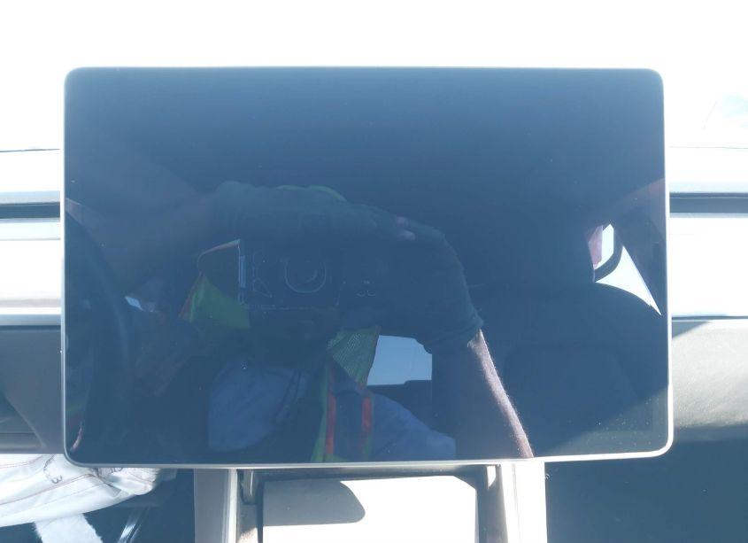 Photo 17 of 2021 Tesla Model Y LONG RANGE DUAL MOTOR ALL-WHEEL DRIVE (VIN 5YJYGDEE6MF091762)