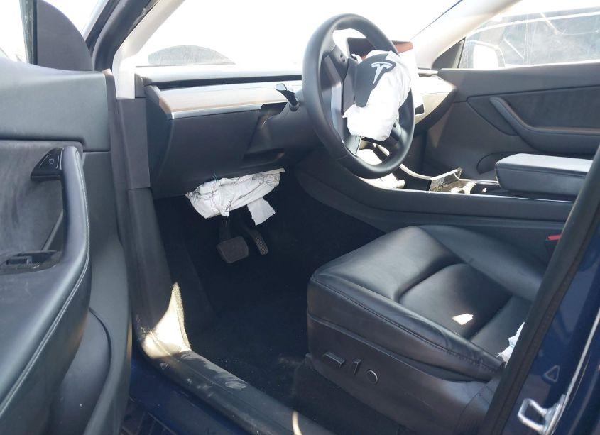 Photo 5 of 2021 Tesla Model Y LONG RANGE DUAL MOTOR ALL-WHEEL DRIVE (VIN 5YJYGDEE6MF091762)