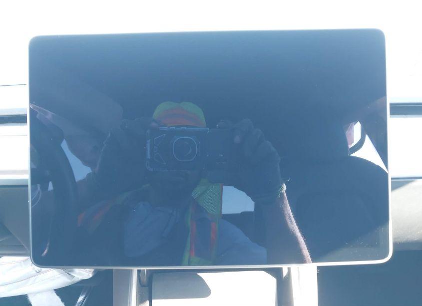 Photo 7 of 2021 Tesla Model Y LONG RANGE DUAL MOTOR ALL-WHEEL DRIVE (VIN 5YJYGDEE6MF091762)