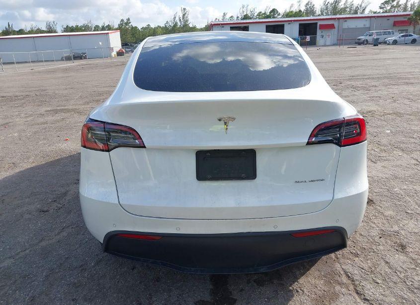 Photo 16 of 2021 Tesla Model Y LONG RANGE DUAL MOTOR ALL-WHEEL DRIVE (VIN 5YJYGDEE6MF102873)