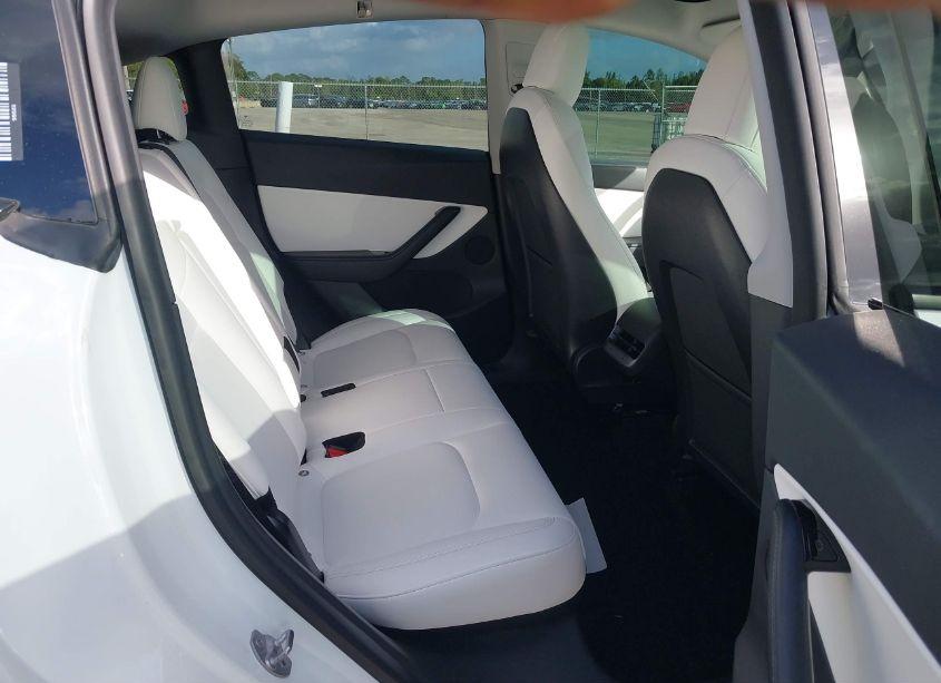 Photo 8 of 2021 Tesla Model Y LONG RANGE DUAL MOTOR ALL-WHEEL DRIVE (VIN 5YJYGDEE6MF102873)