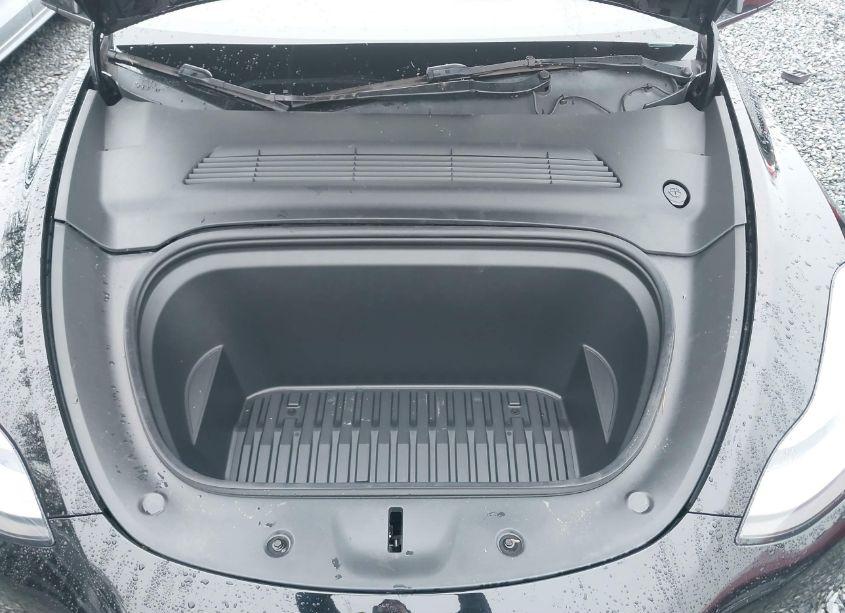 Photo 10 of 2021 Tesla Model Y LONG RANGE DUAL MOTOR ALL-WHEEL DRIVE (VIN 5YJYGDEE6MF239697)