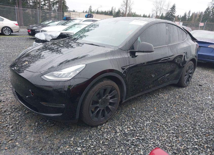Photo 2 of 2021 Tesla Model Y LONG RANGE DUAL MOTOR ALL-WHEEL DRIVE (VIN 5YJYGDEE6MF239697)