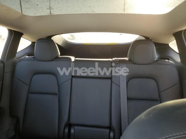 Photo 8 of 2021 TESLA MODEL Y (VIN 5YJYGDEE6MF260470)