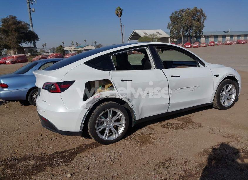 Photo 6 of 2021 Tesla Model Y LONG RANGE DUAL MOTOR ALL-WHEEL DRIVE (VIN 5YJYGDEE6MF281206)