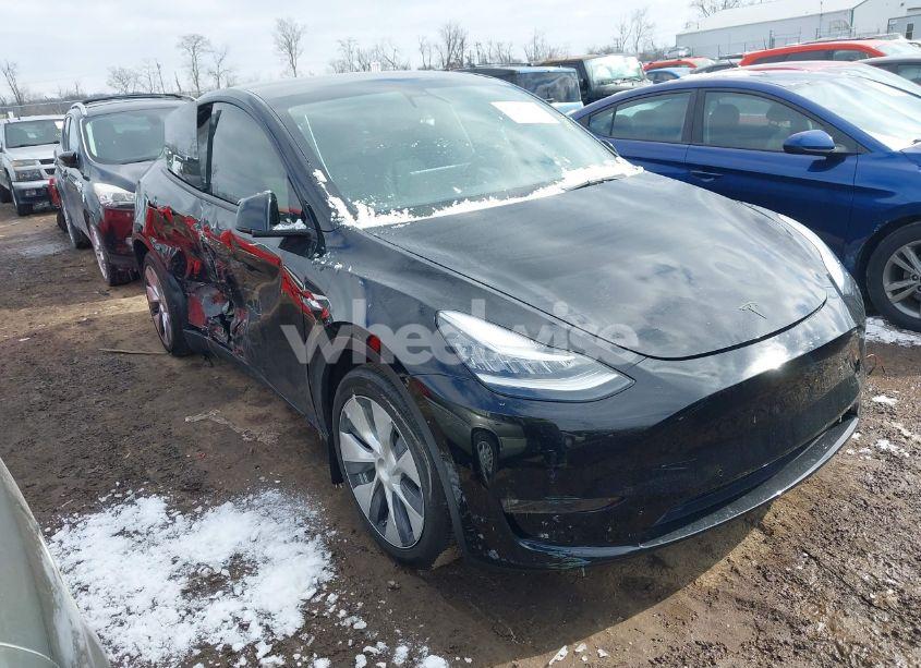2021 Tesla Model Y LONG RANGE DUAL MOTOR ALL-WHEEL DRIVE (VIN 5YJYGDEE6MF285336) main photo