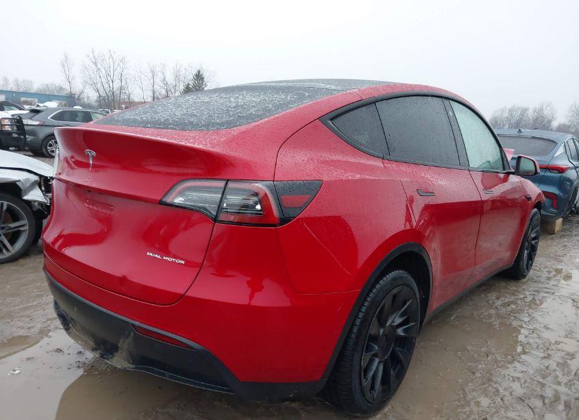 Photo 4 of 2021 Tesla Model Y LONG RANGE DUAL MOTOR ALL-WHEEL DRIVE (VIN 5YJYGDEE6MF300014)