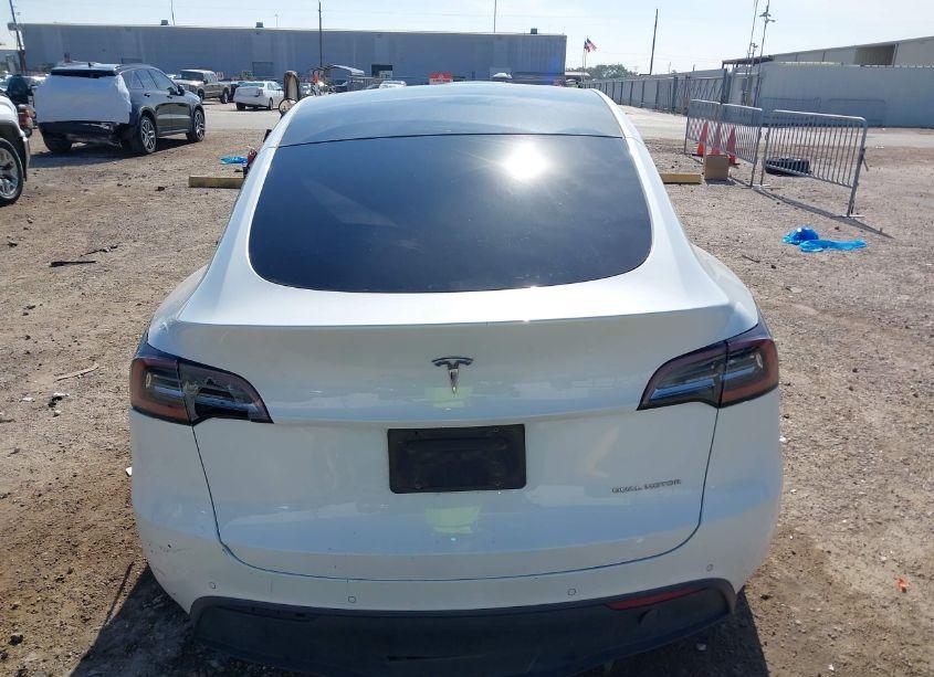 Photo 16 of 2020 Tesla Model Y LONG RANGE DUAL MOTOR ALL-WHEEL DRIVE (VIN 5YJYGDEE7LF028328)