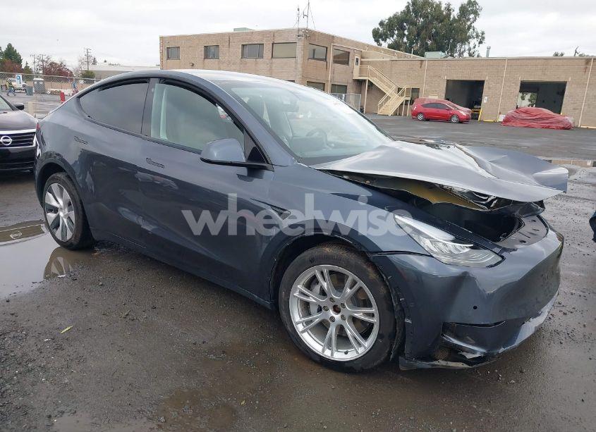 2020 Tesla Model Y LONG RANGE DUAL MOTOR ALL-WHEEL DRIVE (VIN 5YJYGDEE7LF030080) main photo
