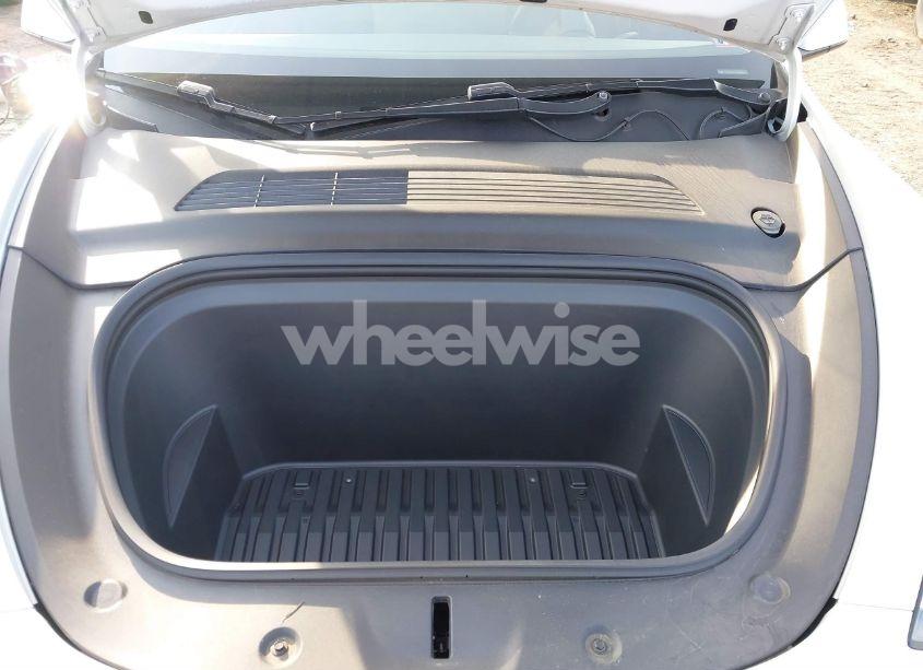 Photo 10 of 2020 Tesla Model Y LONG RANGE DUAL MOTOR ALL-WHEEL DRIVE (VIN 5YJYGDEE7LF047204)