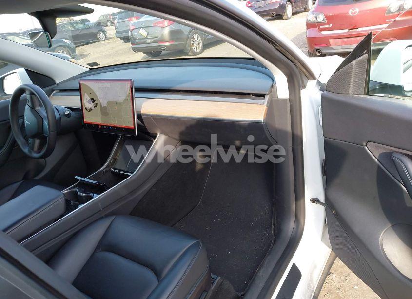 Photo 5 of 2020 Tesla Model Y LONG RANGE DUAL MOTOR ALL-WHEEL DRIVE (VIN 5YJYGDEE7LF047204)