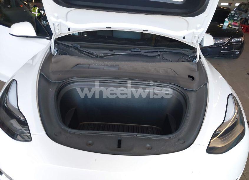 Photo 10 of 2020 Tesla Model Y LONG RANGE DUAL MOTOR ALL-WHEEL DRIVE (VIN 5YJYGDEE7LF050362)