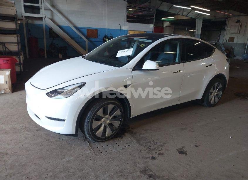 Photo 2 of 2020 Tesla Model Y LONG RANGE DUAL MOTOR ALL-WHEEL DRIVE (VIN 5YJYGDEE7LF050362)