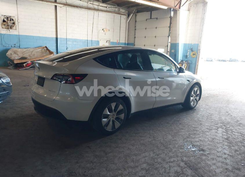 Photo 4 of 2020 Tesla Model Y LONG RANGE DUAL MOTOR ALL-WHEEL DRIVE (VIN 5YJYGDEE7LF050362)