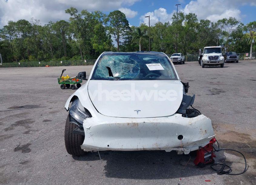Photo 11 of 2021 Tesla Model Y LONG RANGE DUAL MOTOR ALL-WHEEL DRIVE (VIN 5YJYGDEE7MF077708)