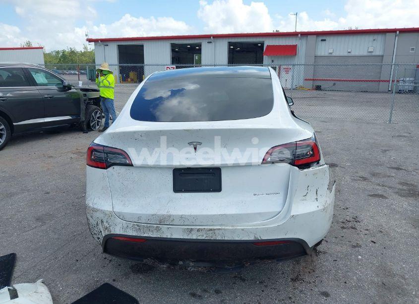 Photo 15 of 2021 Tesla Model Y LONG RANGE DUAL MOTOR ALL-WHEEL DRIVE (VIN 5YJYGDEE7MF077708)