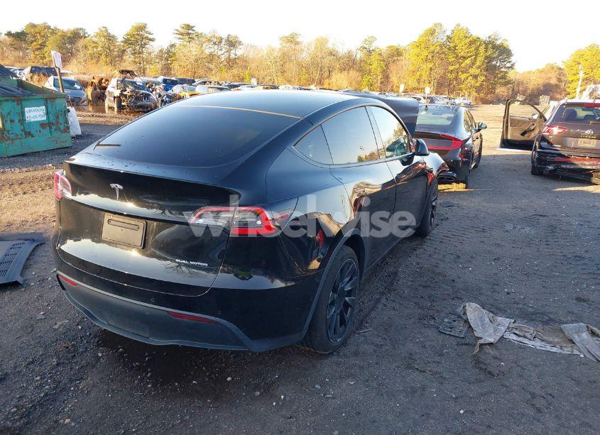 Photo 4 of 2021 Tesla Model Y LONG RANGE DUAL MOTOR ALL-WHEEL DRIVE (VIN 5YJYGDEE7MF077983)