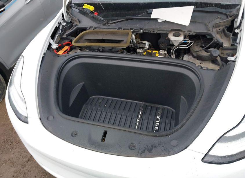 Photo 10 of 2021 Tesla Model Y LONG RANGE DUAL MOTOR ALL-WHEEL DRIVE (VIN 5YJYGDEE7MF083718)