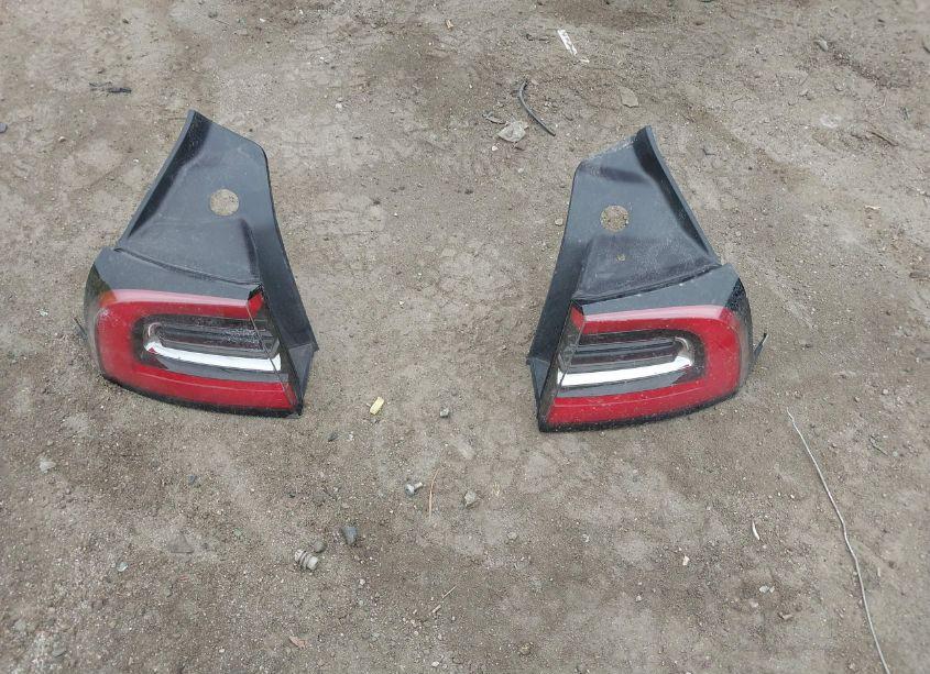 Photo 12 of 2021 Tesla Model Y LONG RANGE DUAL MOTOR ALL-WHEEL DRIVE (VIN 5YJYGDEE7MF088398)