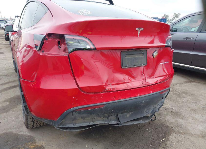 Photo 6 of 2021 Tesla Model Y LONG RANGE DUAL MOTOR ALL-WHEEL DRIVE (VIN 5YJYGDEE7MF088398)