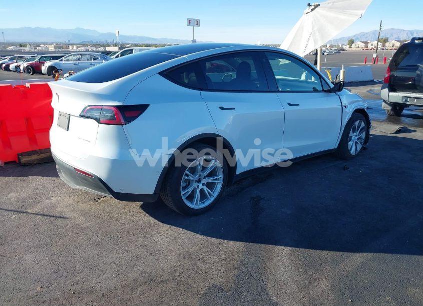 Photo 4 of 2021 Tesla Model Y LONG RANGE DUAL MOTOR ALL-WHEEL DRIVE (VIN 5YJYGDEE7MF094346)
