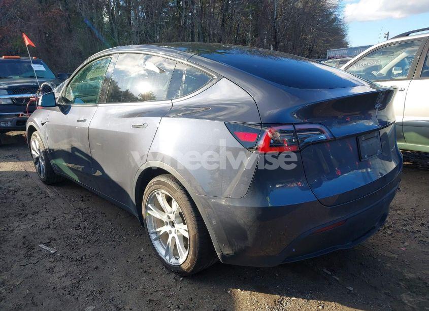 Photo 3 of 2021 Tesla Model Y LONG RANGE DUAL MOTOR ALL-WHEEL DRIVE (VIN 5YJYGDEE7MF110514)