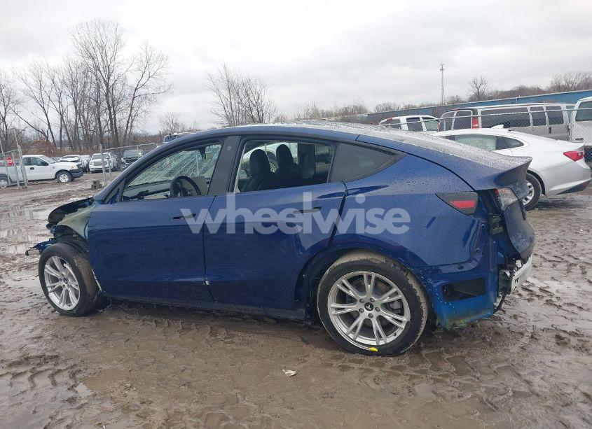 Photo 15 of 2021 Tesla Model Y LONG RANGE DUAL MOTOR ALL-WHEEL DRIVE (VIN 5YJYGDEE7MF145652)