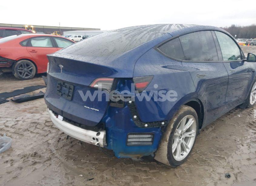 Photo 4 of 2021 Tesla Model Y LONG RANGE DUAL MOTOR ALL-WHEEL DRIVE (VIN 5YJYGDEE7MF145652)