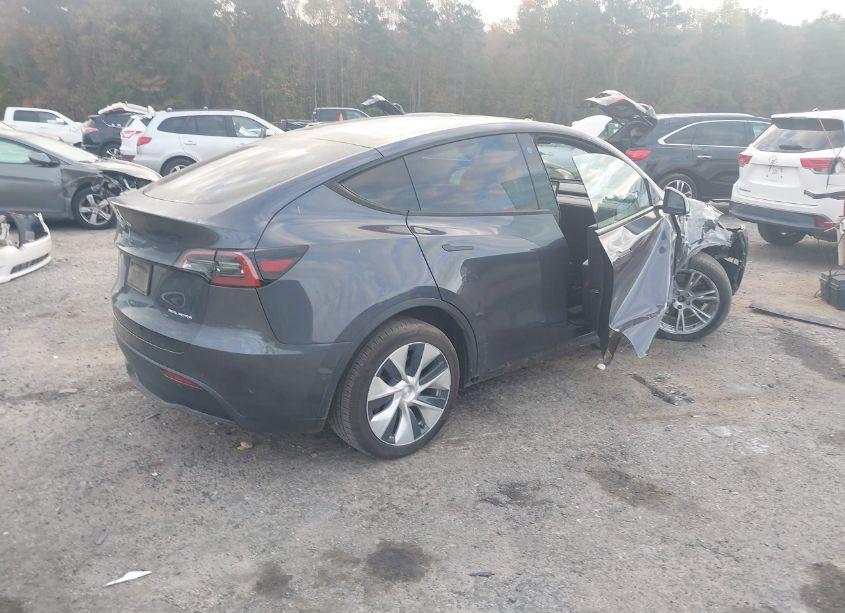 Photo 4 of 2021 Tesla Model Y LONG RANGE DUAL MOTOR ALL-WHEEL DRIVE (VIN 5YJYGDEE7MF174312)