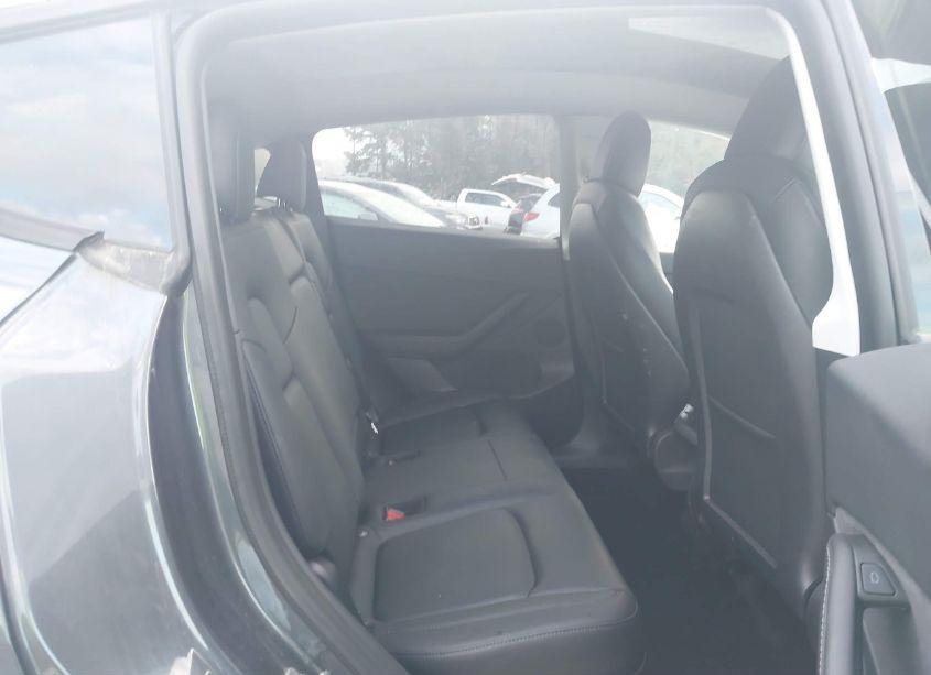 Photo 8 of 2021 Tesla Model Y LONG RANGE DUAL MOTOR ALL-WHEEL DRIVE (VIN 5YJYGDEE7MF174312)