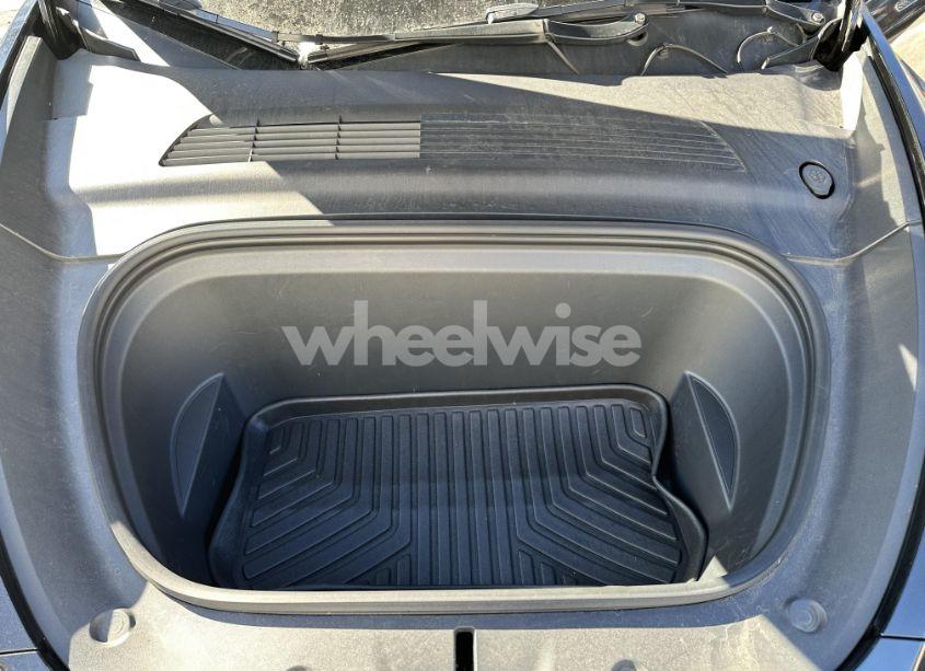 Photo 9 of 2021 Tesla Model Y LONG RANGE DUAL MOTOR ALL-WHEEL DRIVE (VIN 5YJYGDEE7MF196889)