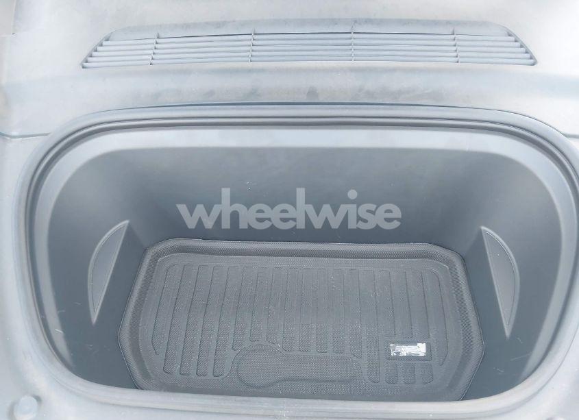 Photo 10 of 2021 Tesla Model Y LONG RANGE DUAL MOTOR ALL-WHEEL DRIVE (VIN 5YJYGDEE7MF262082)