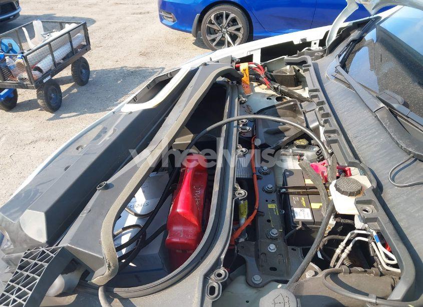 Photo 10 of 2021 Tesla Model Y LONG RANGE DUAL MOTOR ALL-WHEEL DRIVE (VIN 5YJYGDEE7MF262440)