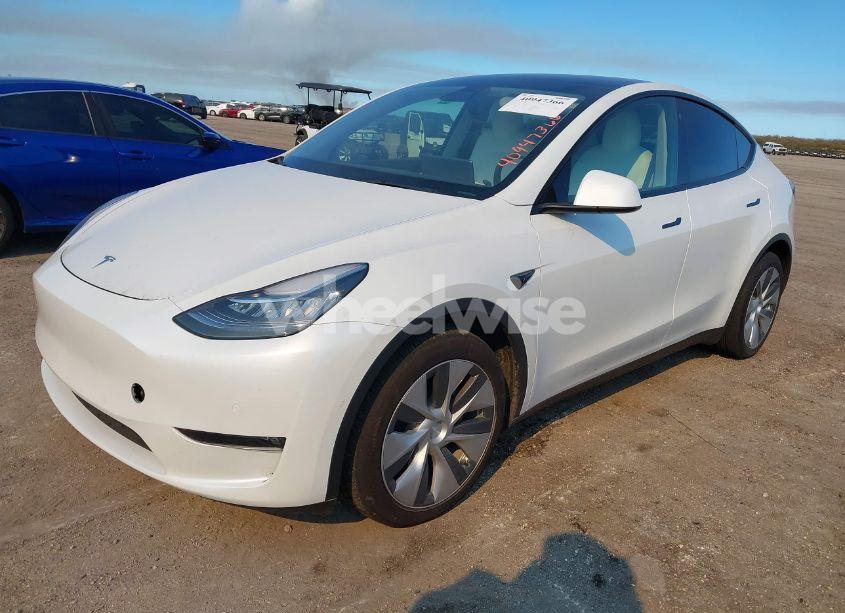 Photo 2 of 2021 Tesla Model Y LONG RANGE DUAL MOTOR ALL-WHEEL DRIVE (VIN 5YJYGDEE7MF262440)