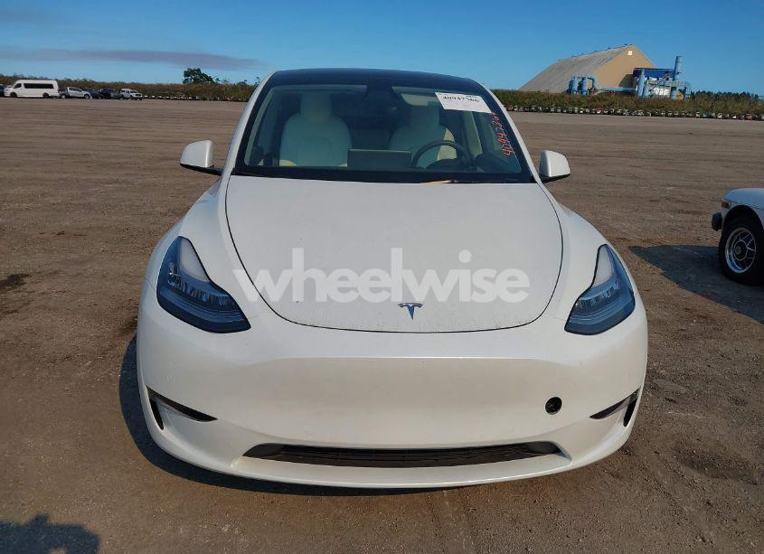Photo 6 of 2021 Tesla Model Y LONG RANGE DUAL MOTOR ALL-WHEEL DRIVE (VIN 5YJYGDEE7MF262440)