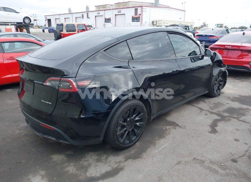 Photo 4 of 2021 Tesla Model Y LONG RANGE DUAL MOTOR ALL-WHEEL DRIVE (VIN 5YJYGDEE7MF284017)
