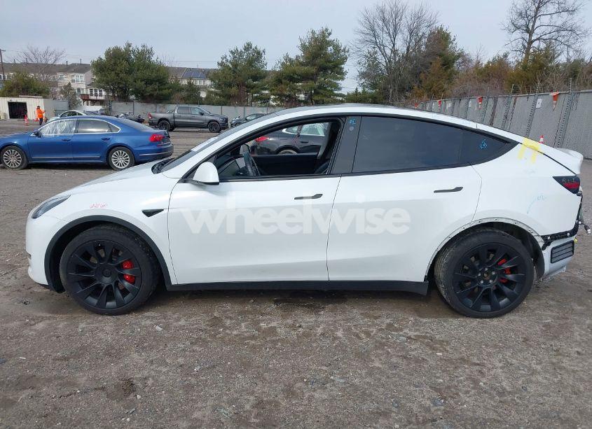 Photo 14 of 2021 Tesla Model Y LONG RANGE DUAL MOTOR ALL-WHEEL DRIVE (VIN 5YJYGDEE7MF299522)